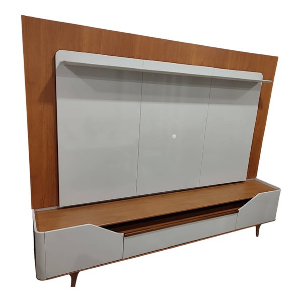 rack arc com painel liso madeirado e off white 3